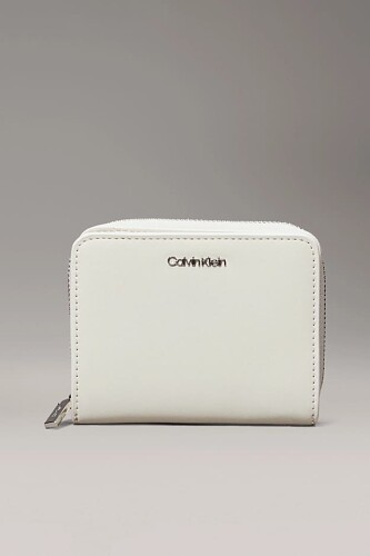Kadın Ck Must Medium Fermuarlı Cüzdan - Ekru - Calvin Klein