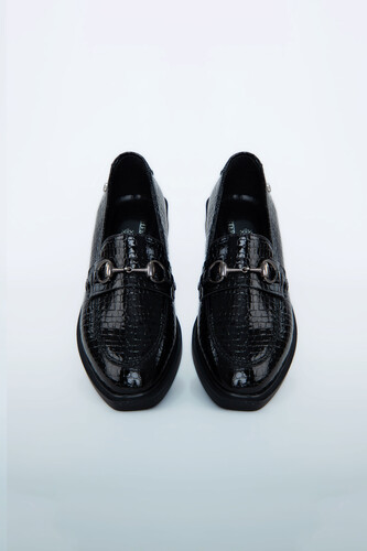 Kadın Klasik Ayakkabı Z24207-SiyaH Rugan - Thumbnail
