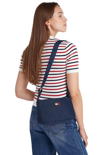 Kadın TJW Daily Shoulder Bag Omuz Çanta - Lacivert - Tommy Hilfiger