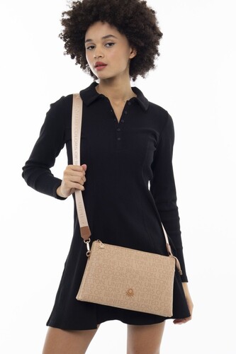 Monogram Çapraz Omuz Çantası BNT_968-A.Camel-Camel - Benetton